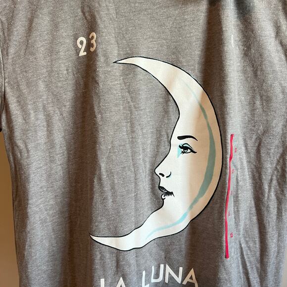 Women's Heather Gray La Luna Graphic Short Sleeve T-Shirt - Size XS - NWT - Picture 4 of 5